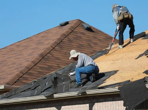 Contactors performing Roof Repair in Central Illinois